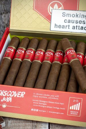 Joya de Nicaragua Red Robusto Cigars – Box of 20
